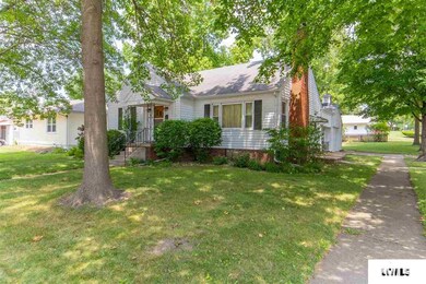 330 Williamette Ave, Lincoln, IL 62656 - photo 2