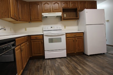 506 Sunset St unit 7, Ida Grove, IA 51445 - photo 4