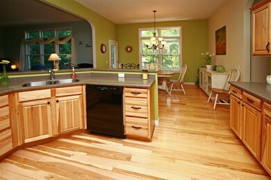 2531 Avalon Woods Dr, Portage, MI 49024 - photo 6