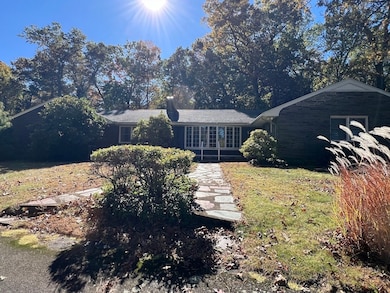 519 Lyon St, Ludlow, MA 01056 - photo 5