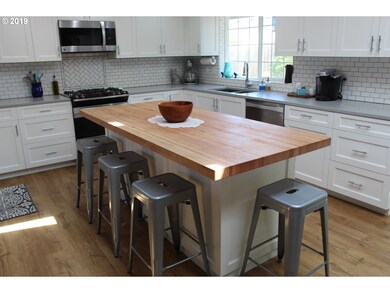 643 S Oak Place, Canby, OR 97013 - photo 5