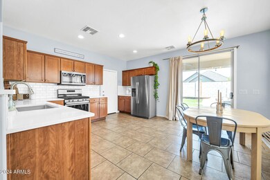 15310 W Wethersfield Rd-16