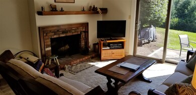 418 Lyman Batcheller Rd unit 4D, Hartford, VT 05001 - photo 3