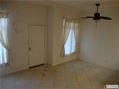 Ceiling fan in living/dining combo