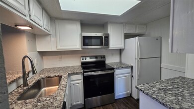 2117 Park Willow Ln unit C, Arlington, TX 76011 - photo 5
