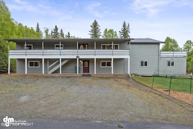 01-Exterior Front-02