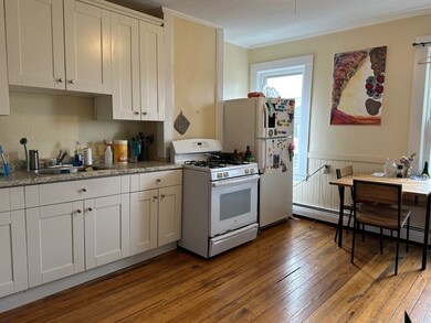 6 Reed Ct unit R2, Somerville, MA 02145 - photo 4