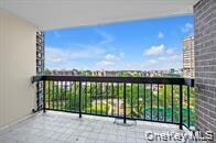 The Bay Club unit 8J, Bayside, NY 11360 - photo 5