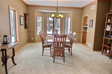 916 Timber Ridge Dr, Oregon, WI 53575 - photo 5