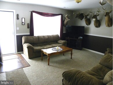 25335 Cherry Ln, Cascade, MD 21719 - photo 5