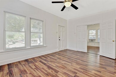 1509 N Broughton St, Sherman, TX 75090 - photo 5