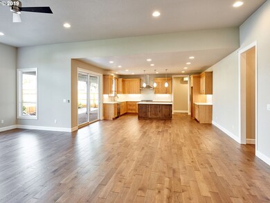 730 NW 11th Ave, Canby, OR 97013 - photo 7