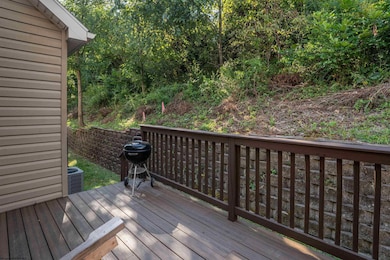 127 Stanley St, Morgantown, WV 26508 - photo 5