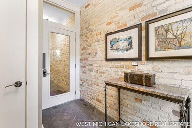 23-web-or-mls-36-center-st-6