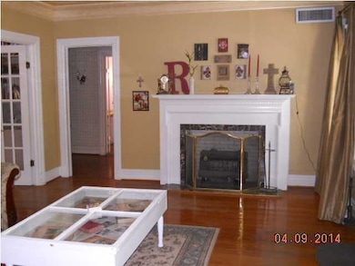 509 Duperier Ave, New Iberia, LA 70563 - photo 2