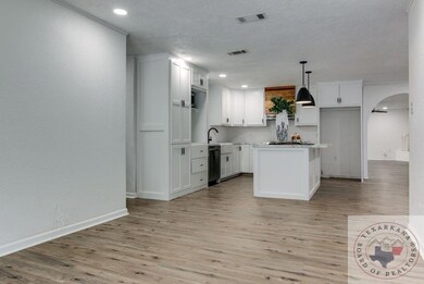 1611 Rosewood St, Texarkana, TX 75501 - photo 7