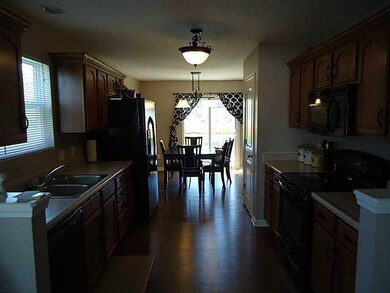 2397 Middle View Dr, Columbus, IN 47201 - photo 5