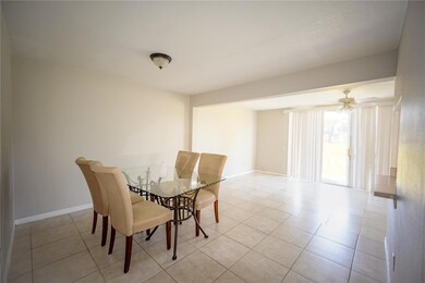 873 Caribbean Dr unit A, Davenport, FL 33897 - photo 2