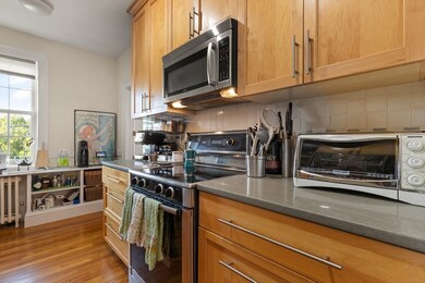 285 Harvard St unit 306, Cambridge, MA 02139 - photo 3