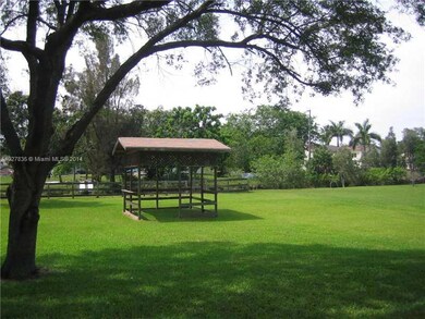 unlisted-address, Davie, FL 33325 - photo 3