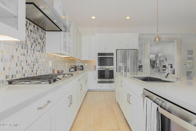 9318 S 9th St - Kitchen-3