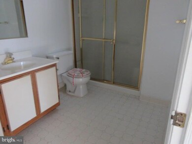 46353 Columbus Dr unit 407, Lexington Park, MD 20653 - photo 5