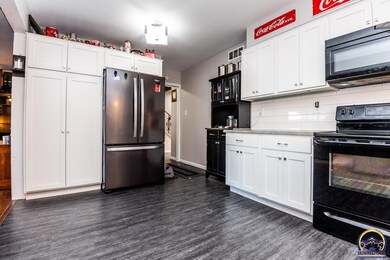 3036 SW Randolph Ave, Topeka, KS 66611 - photo 3