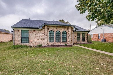 1208 Devonshire Ln, Wylie, TX 75098 - photo 2
