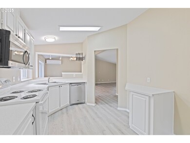 23077 SW Main St unit 21, Sherwood, OR 97140 - photo 6