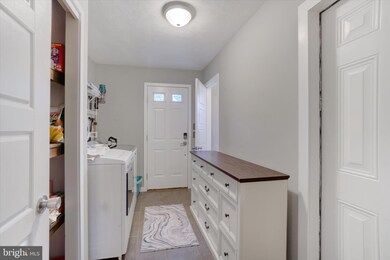 417 Rushmore Dr, York, PA 17402 - photo 4