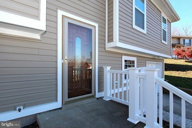 18224 Macrae Ct, Dumfries, VA 22026 - photo 3