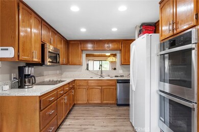 8519 Circle r Valley Ln, Escondido, CA 92026 - photo 7