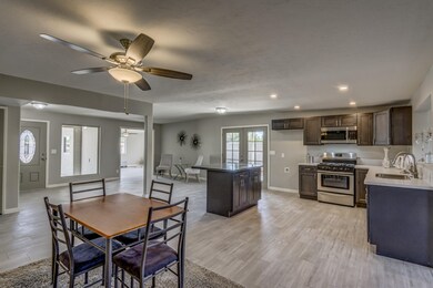 9421 E Deer Trail Pl__036