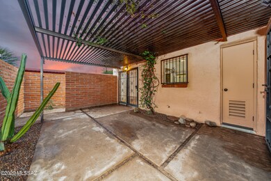 03 Patio 2