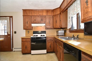 59 Pheasant Dr, Cranston, RI 02920 - photo 4