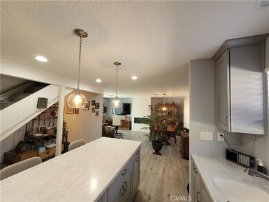 16780 Green Tree Blvd unit 4, Victorville, CA 92395 - photo 7