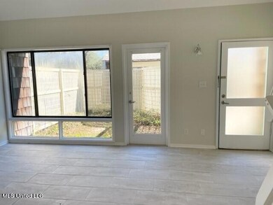 828 Oakleigh Ave unit 10, Gulfport, MS 39507 - photo 4