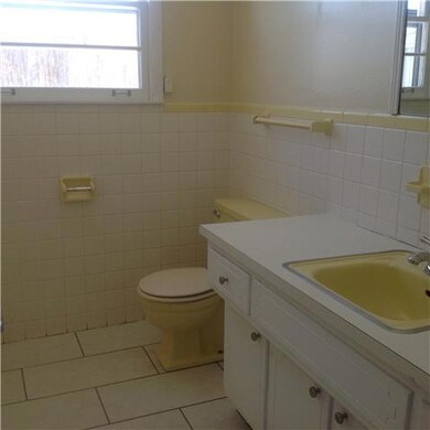 Downstairs full bath