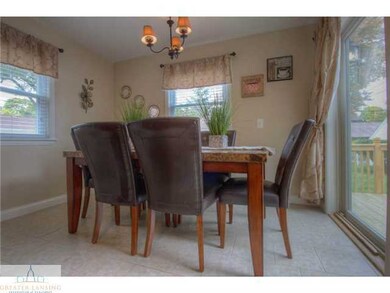 904 Sparrow Ave, Lansing, MI 48910 - photo 4