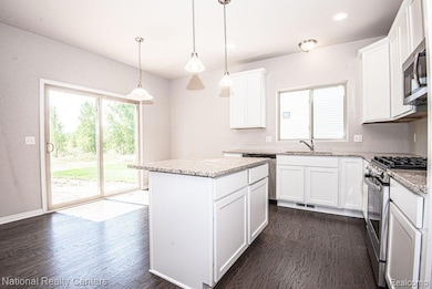 G.E Stainless steel appliances included