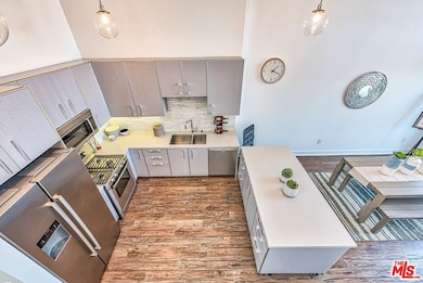 1168 S Barrington Ave unit 603, Los Angeles, CA 90049 - photo 7