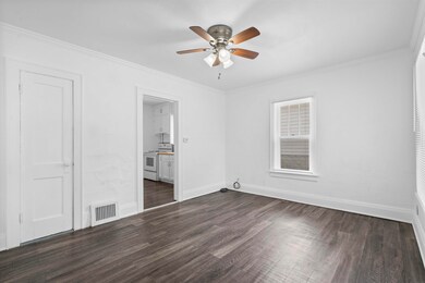 1114 W 8th St, Cedar Falls, IA 50613 - photo 5