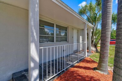 6692 Westview Dr, Lake Worth, FL 33462 - photo 5