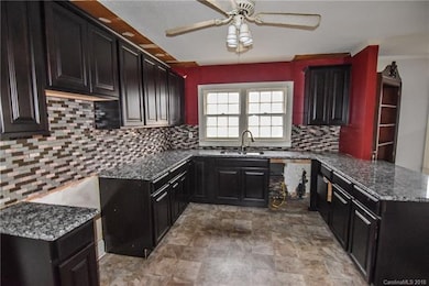 404 Hartness Rd, Statesville, NC 28677 - photo 7