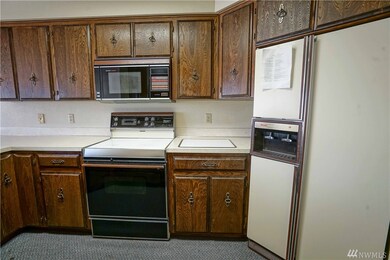 121 Front St unit 14, Lynden, WA 98264 - photo 2