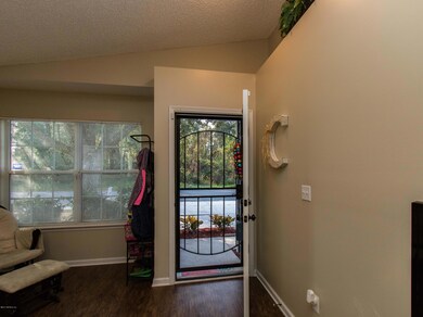 5629 Ellis Trace Dr, Jacksonville, FL 32205 - photo 6