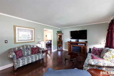 41 Parklane Cir, Bettendorf, IA 52722 - photo 5