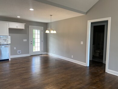 230 Jordan Ave, Shelbyville, TN 37160 - photo 5