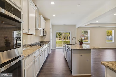 14710 Jennifer Ct, Swan Point, MD 20645 - photo 6