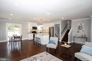 8727 Oakleigh Rd, Parkville, MD 21234 - photo 4